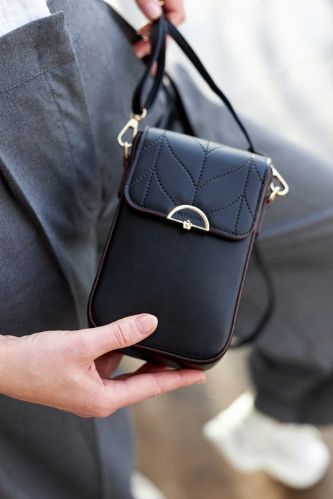 d2bcce58f50536e97f1e5daa6b9af171